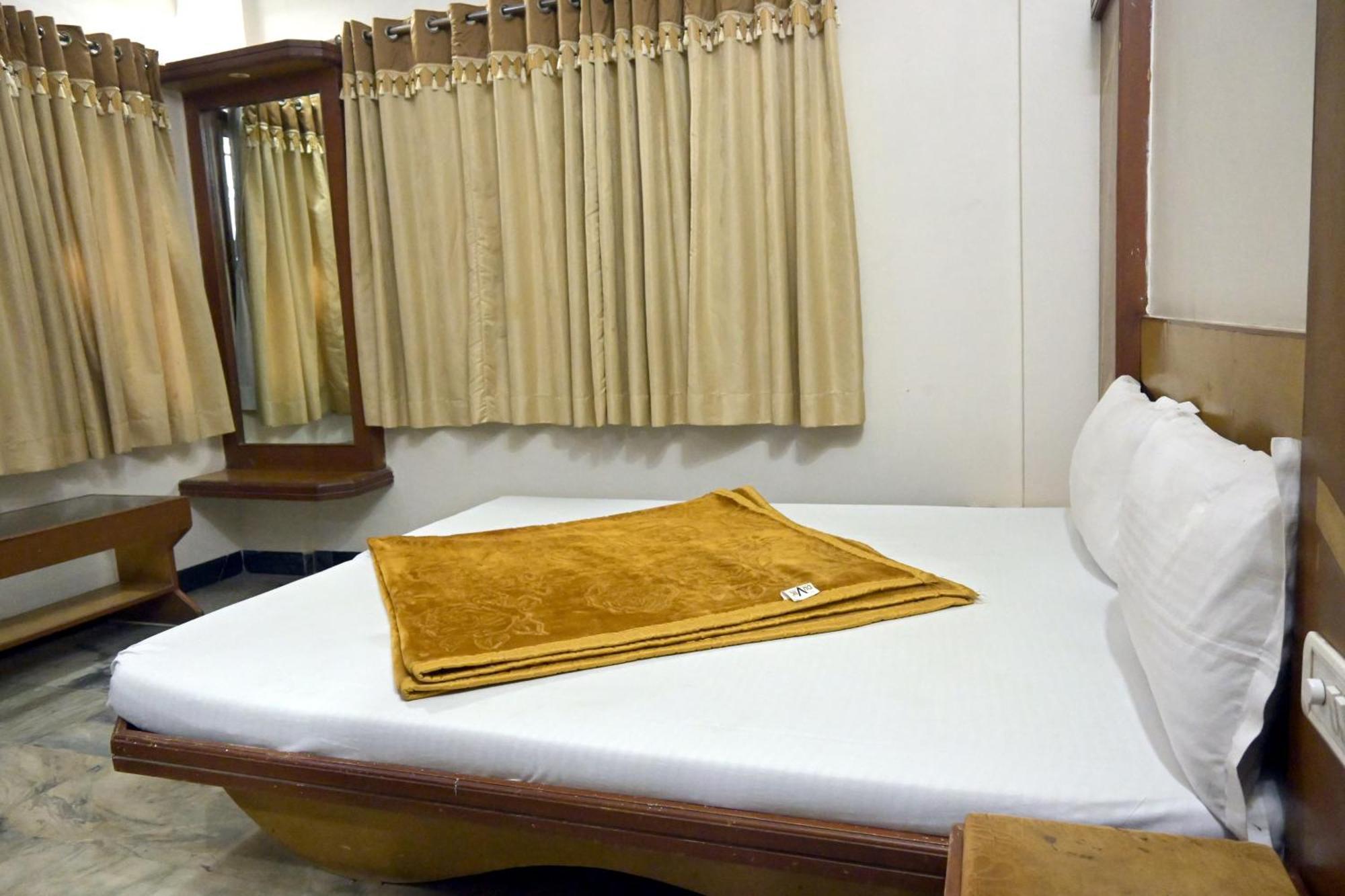 Hotel Roshan Palace Ambaji Exterior photo